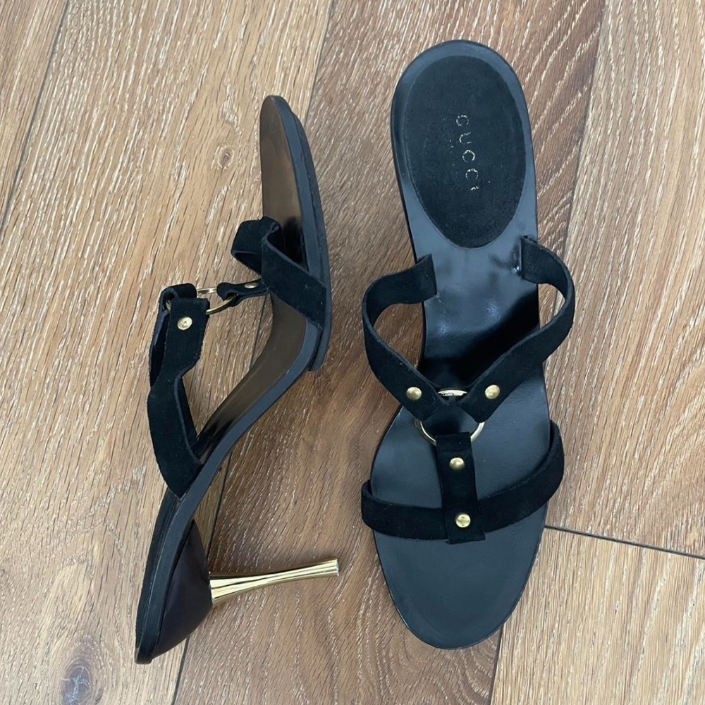 Gucci Black and Gold Sandals with Elegant Design